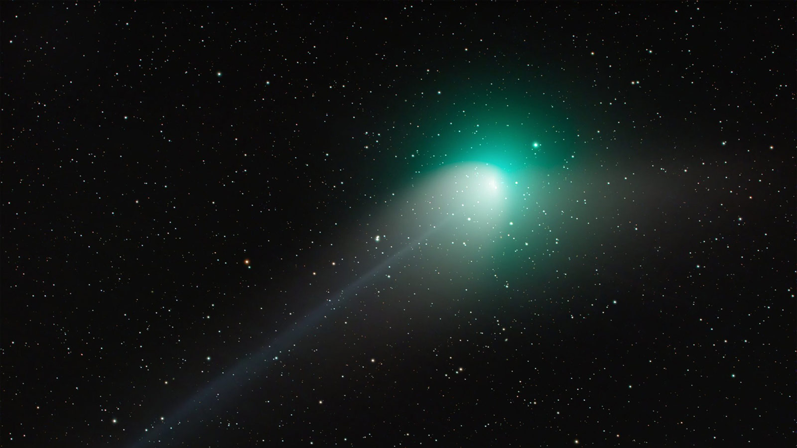 Newly Found Green Comet Made Its Closest Approach To Earth In Nearly 50000 Years