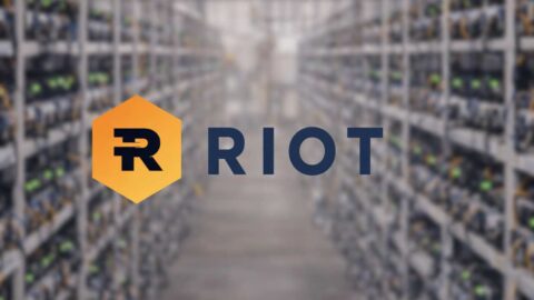 Riot Platforms Dumps 2,200 BTC in Strategic Shift Toward AI